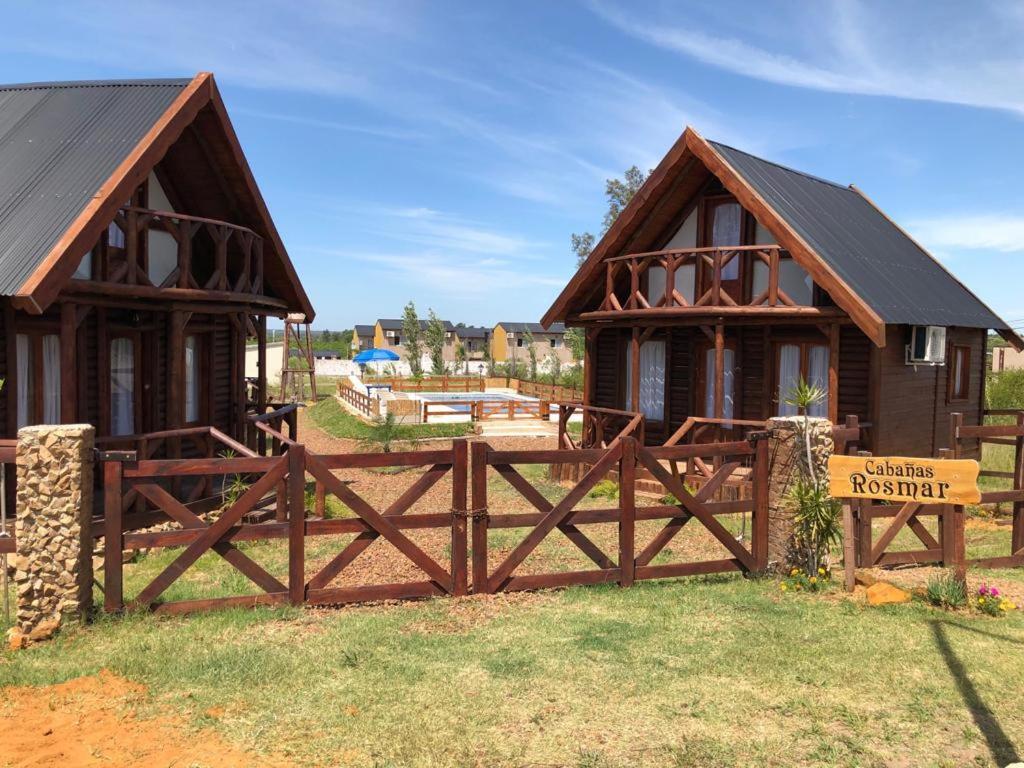 Cabanas Rosmar Colón エクステリア 写真